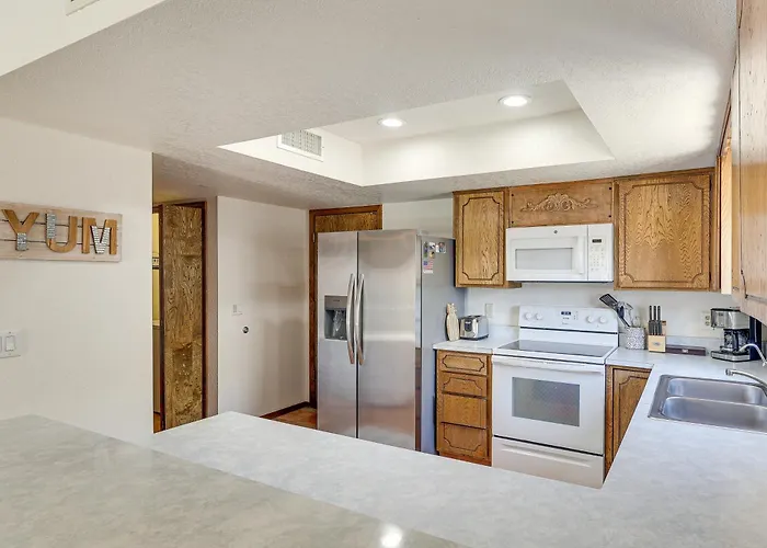 Swim, Grill & Chill: Havasu Getaway Lake Havasu City