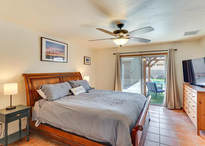 Swim, Grill & Chill: Havasu Getaway Holiday home