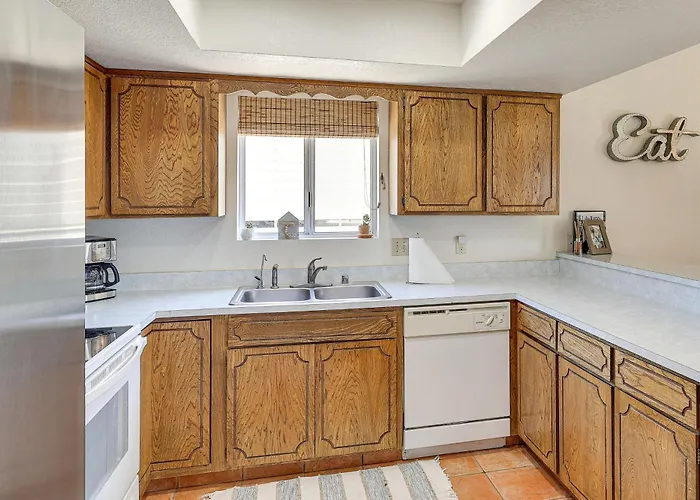 Swim, Grill & Chill: Havasu Getaway Holiday home *